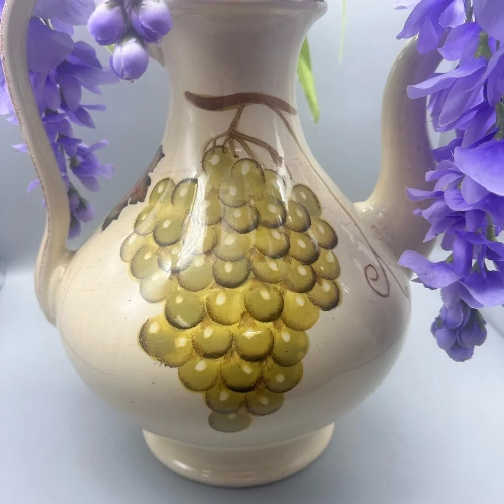 Villa Grande handpainted Tabletop Gallery floral arrangement